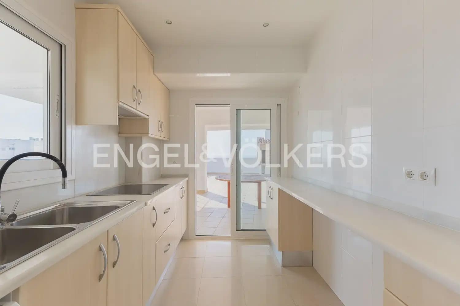 4 bedroom Flat for sale in Cullera with pool garage - € 1,050,000 (Ref: 10124723)