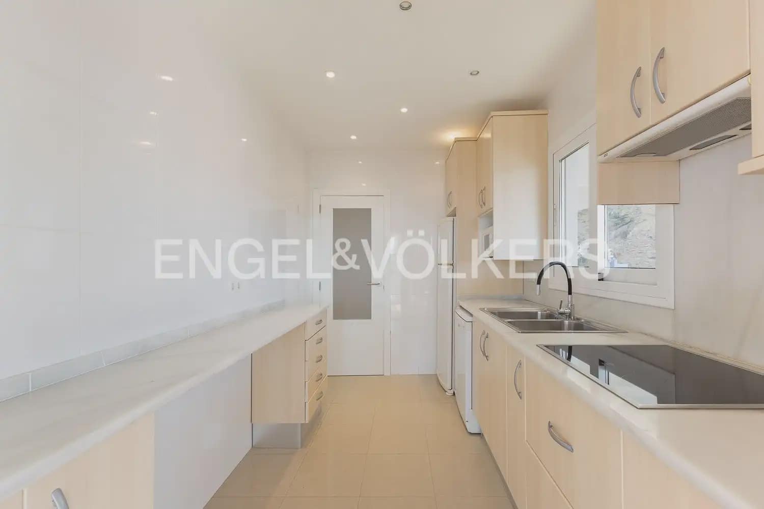 4 bedroom Flat for sale in Cullera with pool garage - € 1,050,000 (Ref: 10124723)
