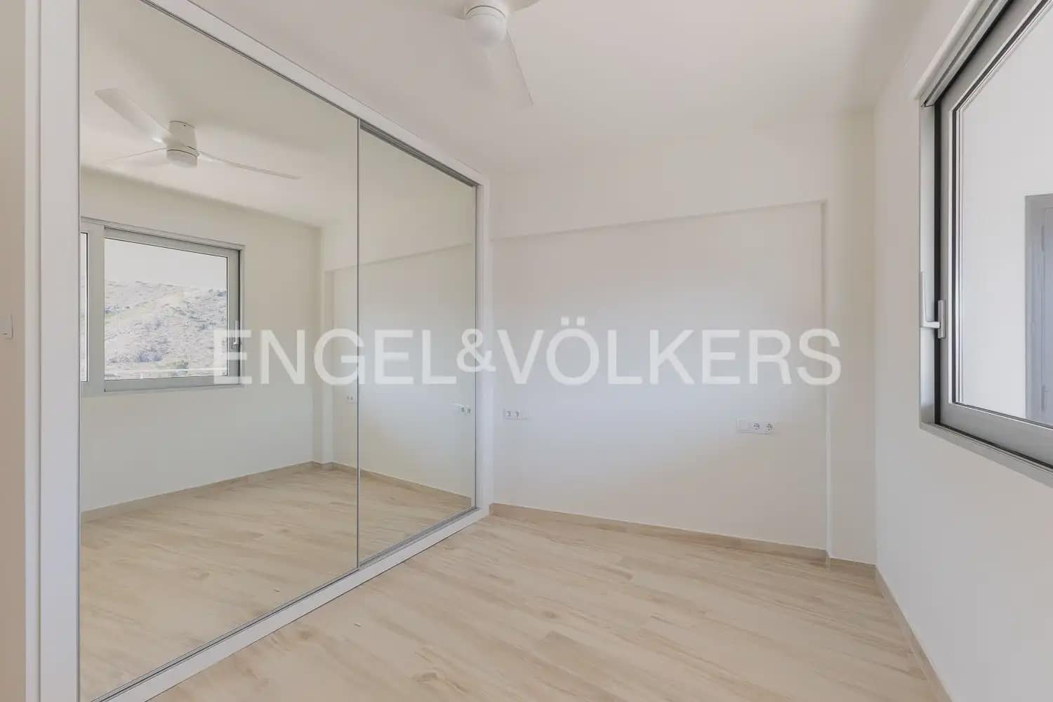 4 bedroom Flat for sale in Cullera with pool garage - € 1,050,000 (Ref: 10124723)