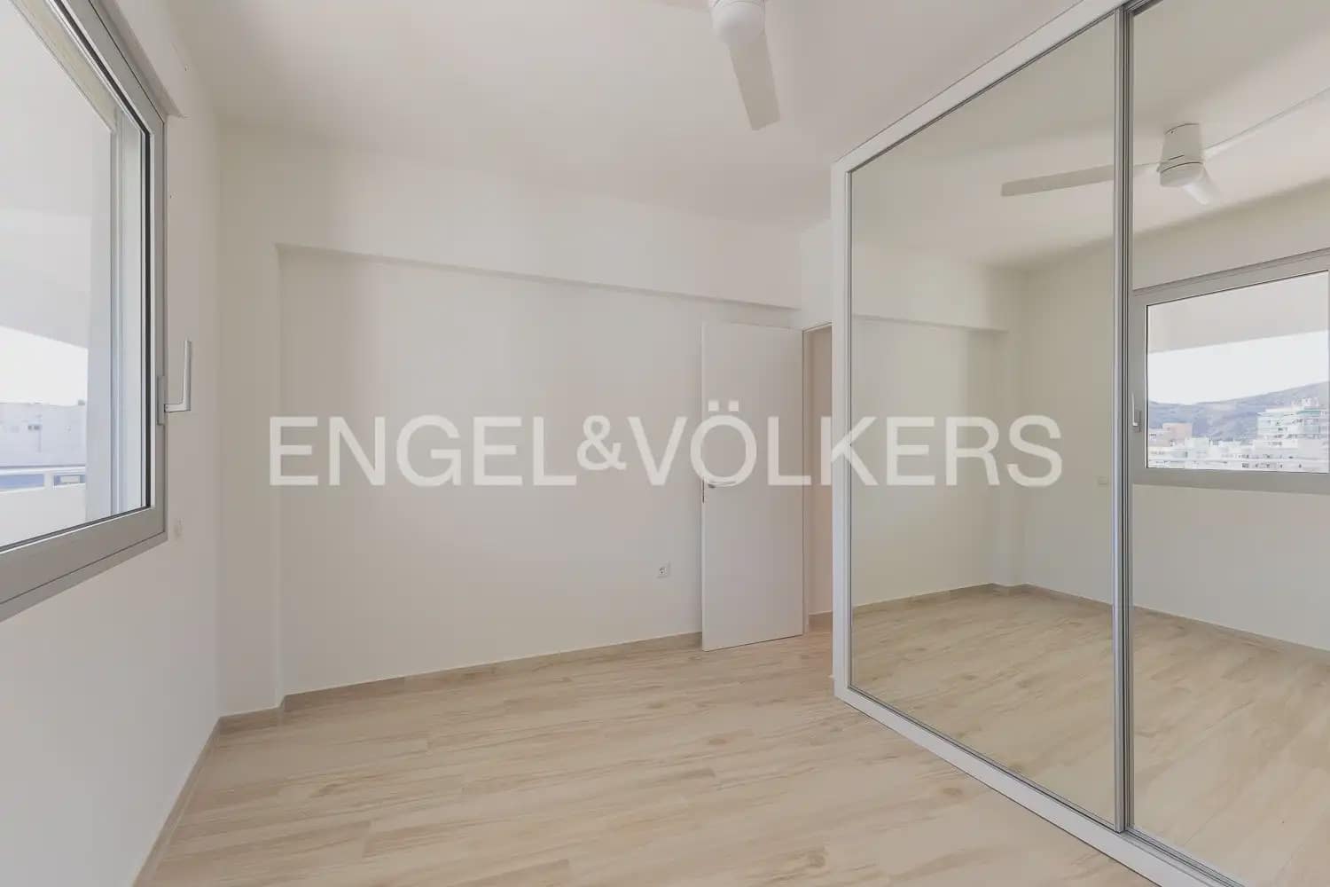 4 bedroom Flat for sale in Cullera with pool garage - € 1,050,000 (Ref: 10124723)