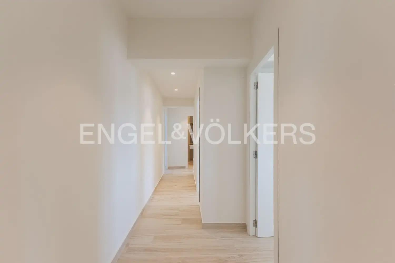 4 bedroom Flat for sale in Cullera with pool garage - € 1,050,000 (Ref: 10124723)
