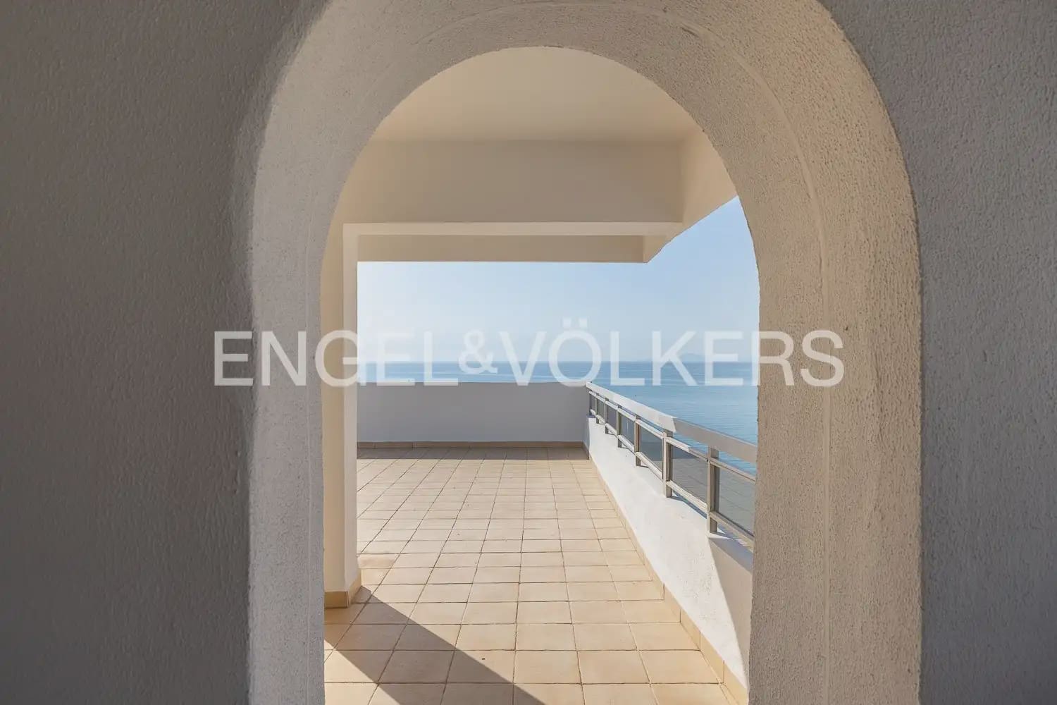 4 bedroom Flat for sale in Cullera with pool garage - € 1,050,000 (Ref: 10124723)