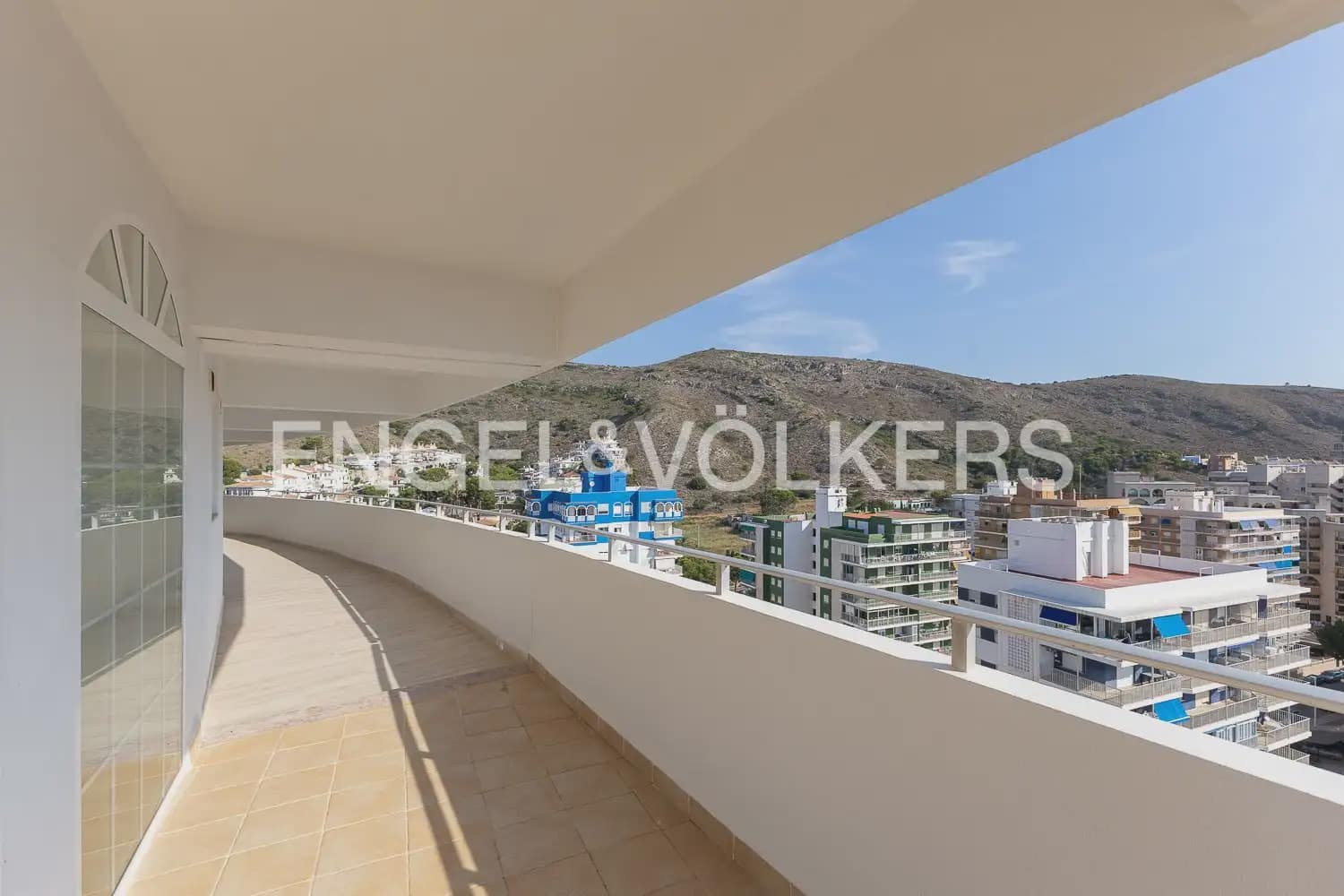 4 bedroom Flat for sale in Cullera with pool garage - € 1,050,000 (Ref: 10124723)