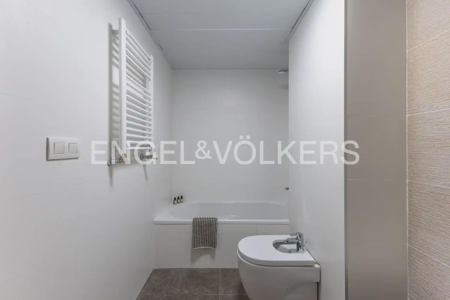 4 quarto Apartamento para venda em Valencia cidade com piscina garagem - 1 200 000 € (Ref: 10124724)