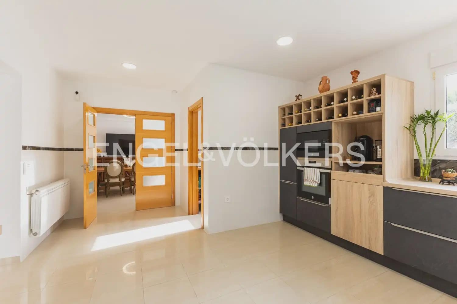5 bedroom Villa for sale in Alcala de Xivert with pool garage - € 820,000 (Ref: 10124891)