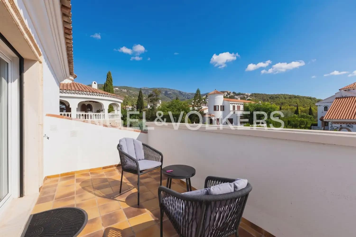 5 bedroom Villa for sale in Alcala de Xivert with pool garage - € 820,000 (Ref: 10124891)