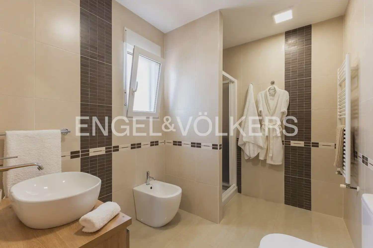 5 bedroom Villa for sale in Alcala de Xivert with pool garage - € 820,000 (Ref: 10124891)