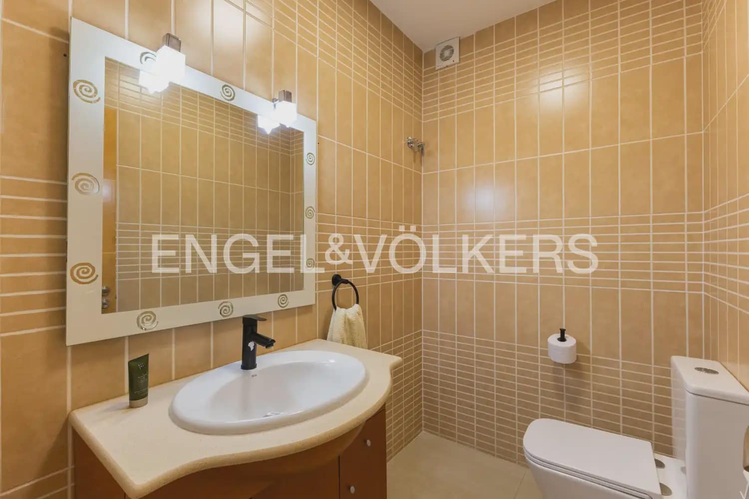 5 bedroom Villa for sale in Alcala de Xivert with pool garage - € 820,000 (Ref: 10124891)