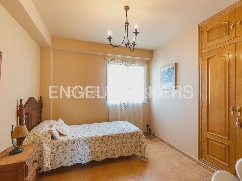 4 bedroom Villa for rent in Cullera with garage - € 2,600 (Ref: 10124892)