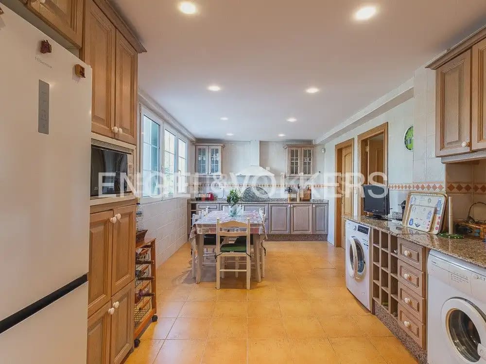 4 bedroom Villa for rent in Cullera with garage - € 2,600 (Ref: 10124892)
