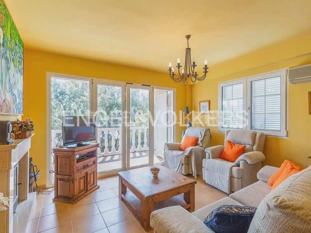 4 bedroom Villa for rent in Cullera with garage - € 2,600 (Ref: 10124892)