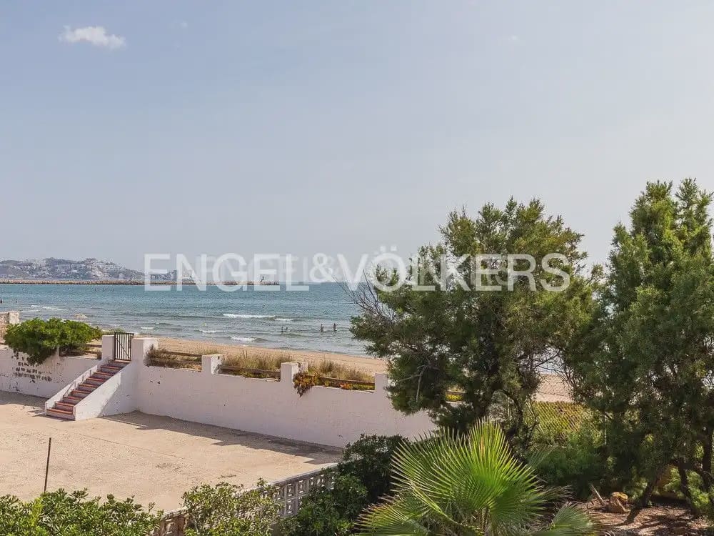 4 bedroom Villa for rent in Cullera with garage - € 2,600 (Ref: 10124892)