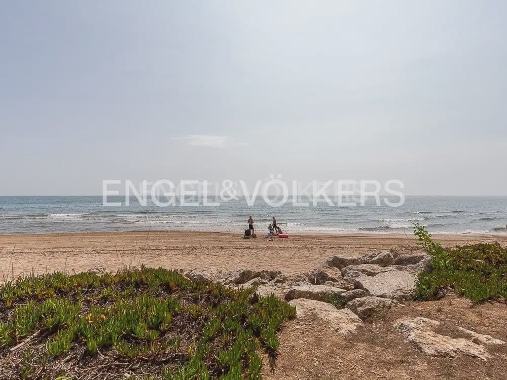 4 bedroom Villa for rent in Cullera with garage - € 2,600 (Ref: 10124892)