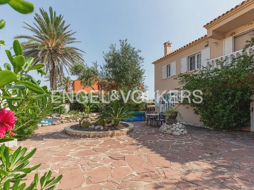 4 bedroom Villa for rent in Cullera with garage - € 2,600 (Ref: 10124892)