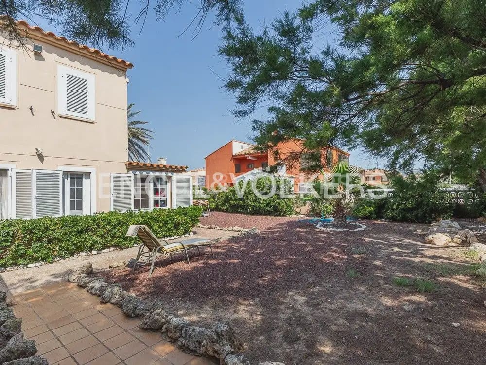 4 bedroom Villa for rent in Cullera with garage - € 2,600 (Ref: 10124892)