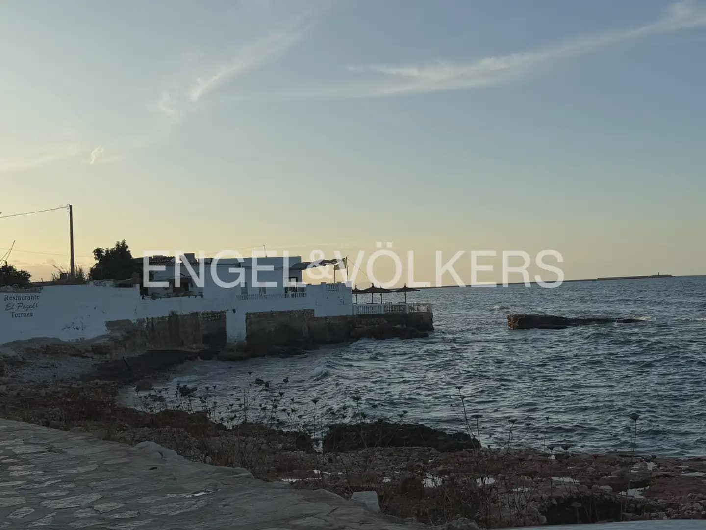 4 quarto Moradia para venda em Denia com piscina garagem - 998 000 € (Ref: 10125078)