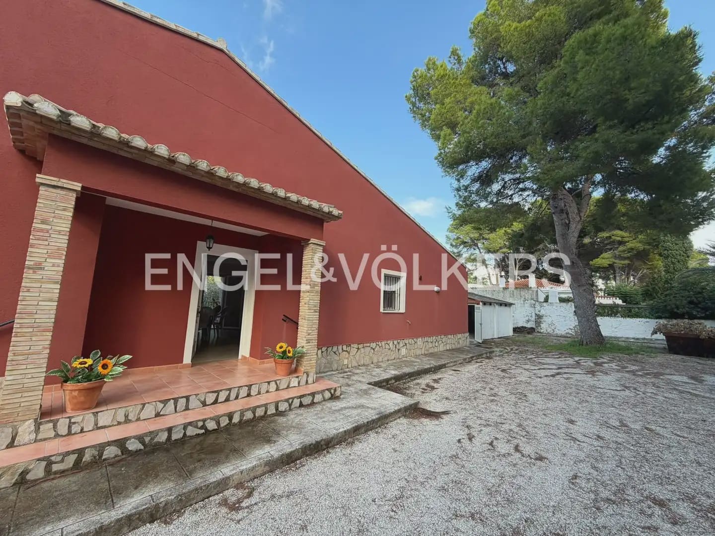 4 quarto Moradia para venda em Denia com piscina garagem - 998 000 € (Ref: 10125078)