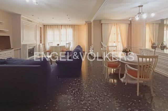 4 quarto Apartamento para arrendar em Ontinyent com garagem - 1 500 € (Ref: 10127391)