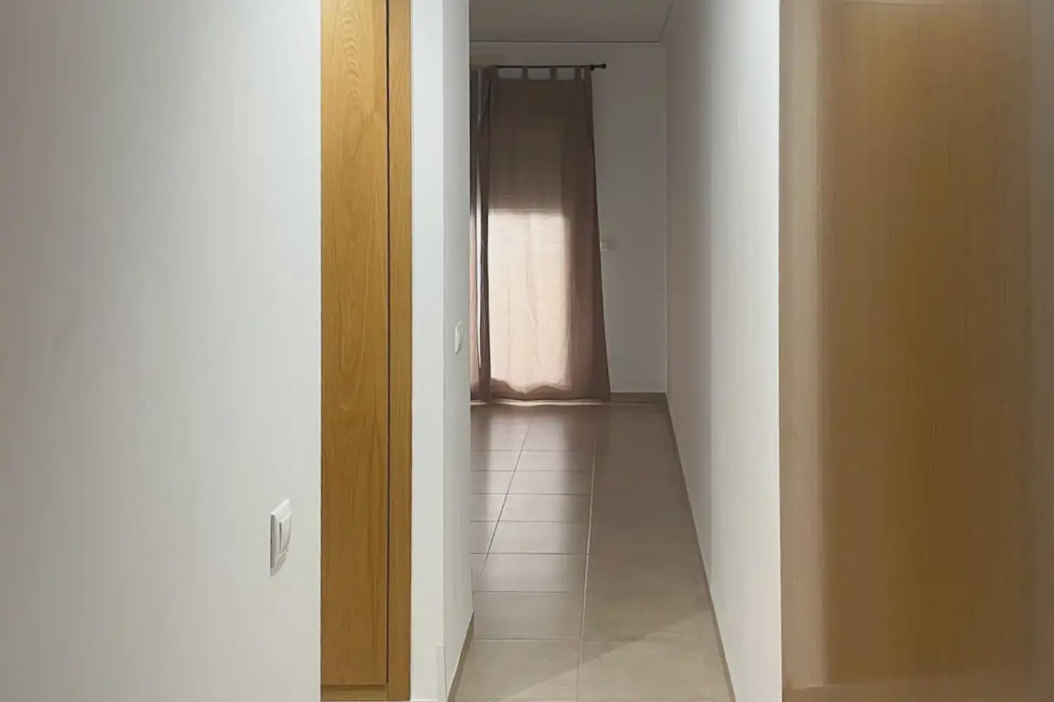 Piso de 3 habitaciones en Dénia en alquiler - 1.200 € (Ref: 10130232)