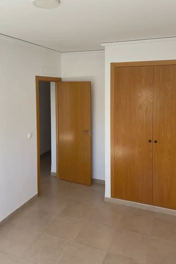 Piso de 3 habitaciones en Dénia en alquiler - 1.200 € (Ref: 10130232)