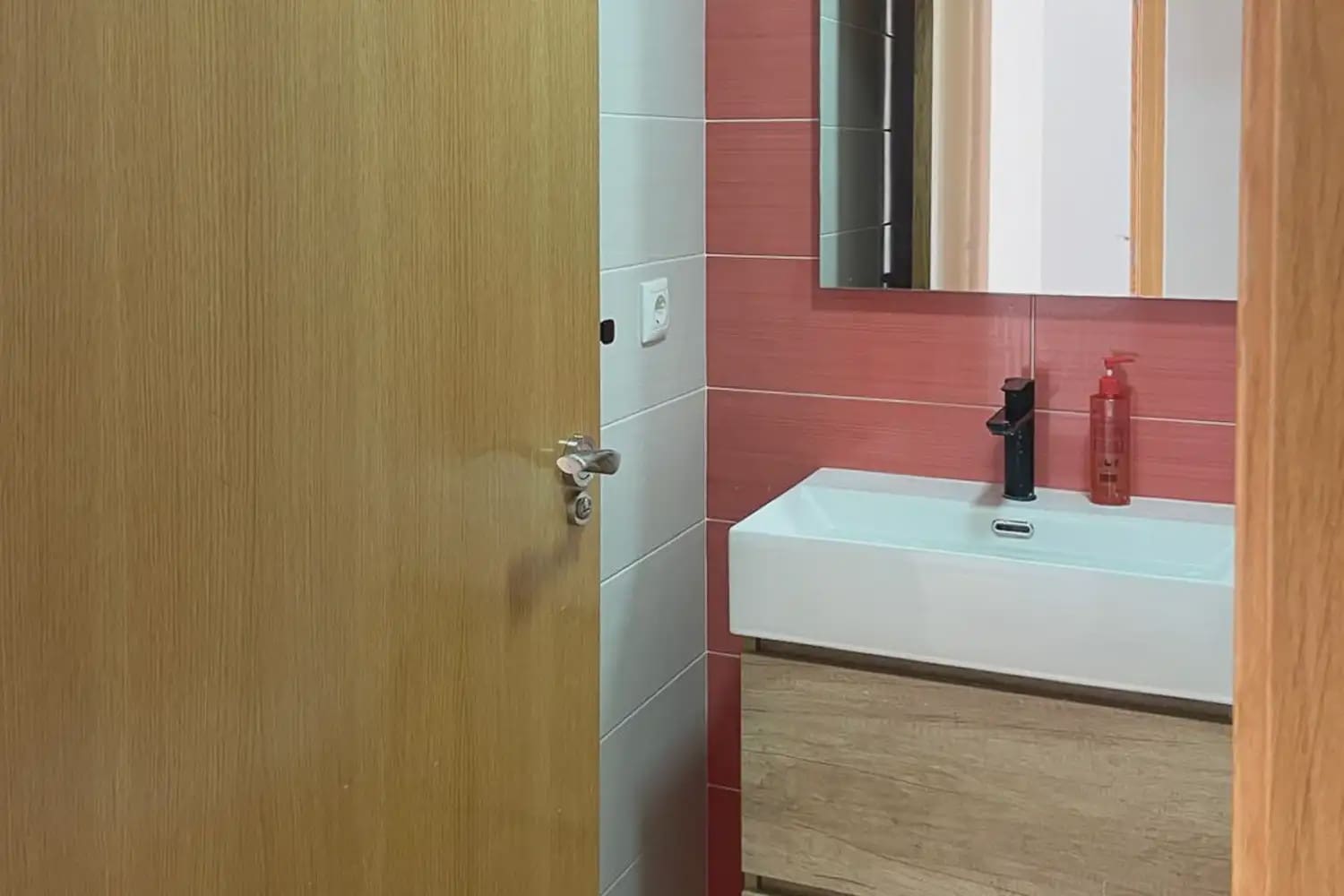 Piso de 3 habitaciones en Dénia en alquiler - 1.200 € (Ref: 10130232)