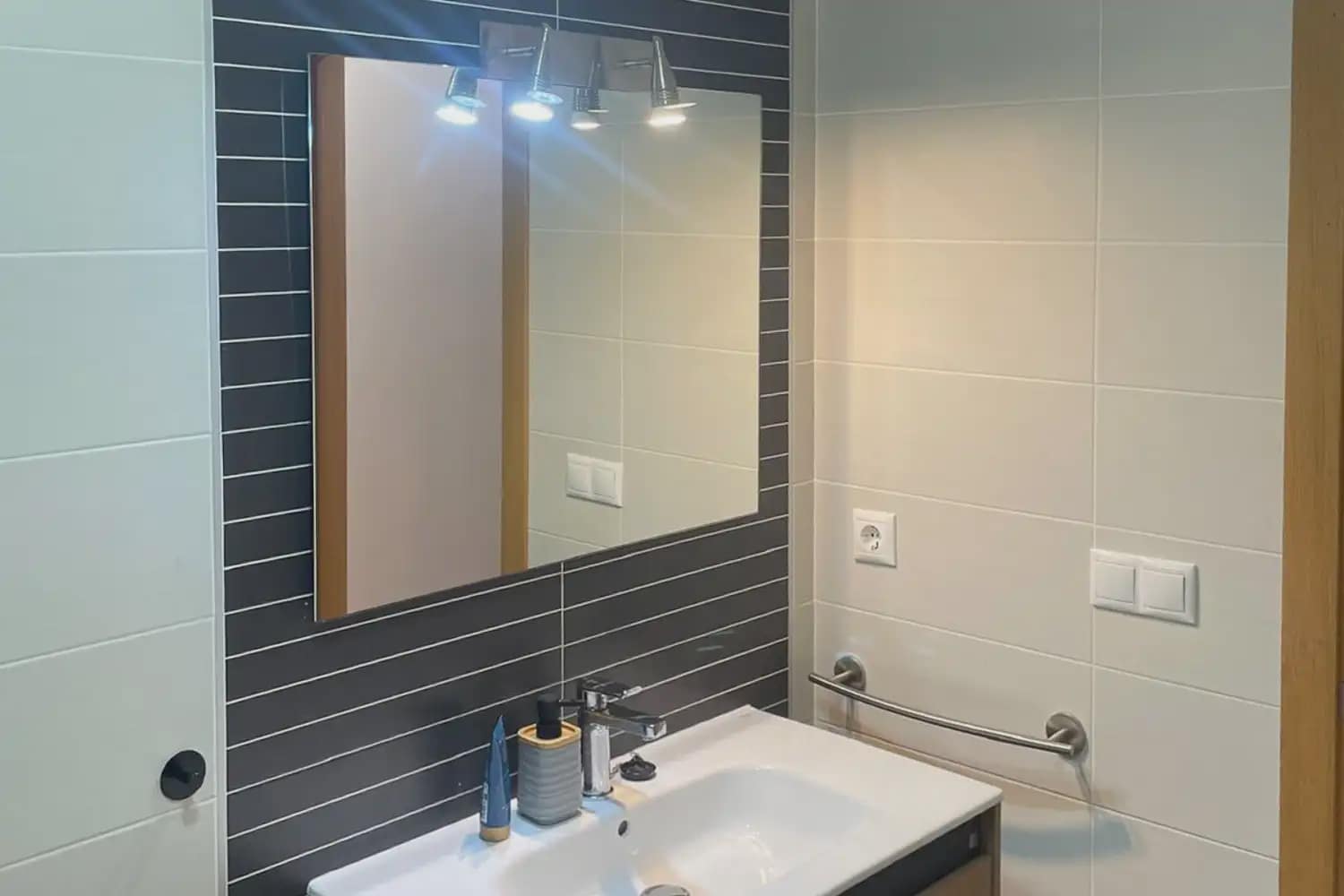 Piso de 3 habitaciones en Dénia en alquiler - 1.200 € (Ref: 10130232)