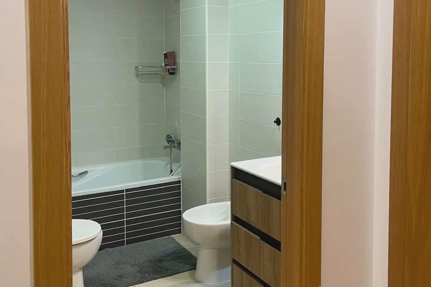 Piso de 3 habitaciones en Dénia en alquiler - 1.200 € (Ref: 10130232)