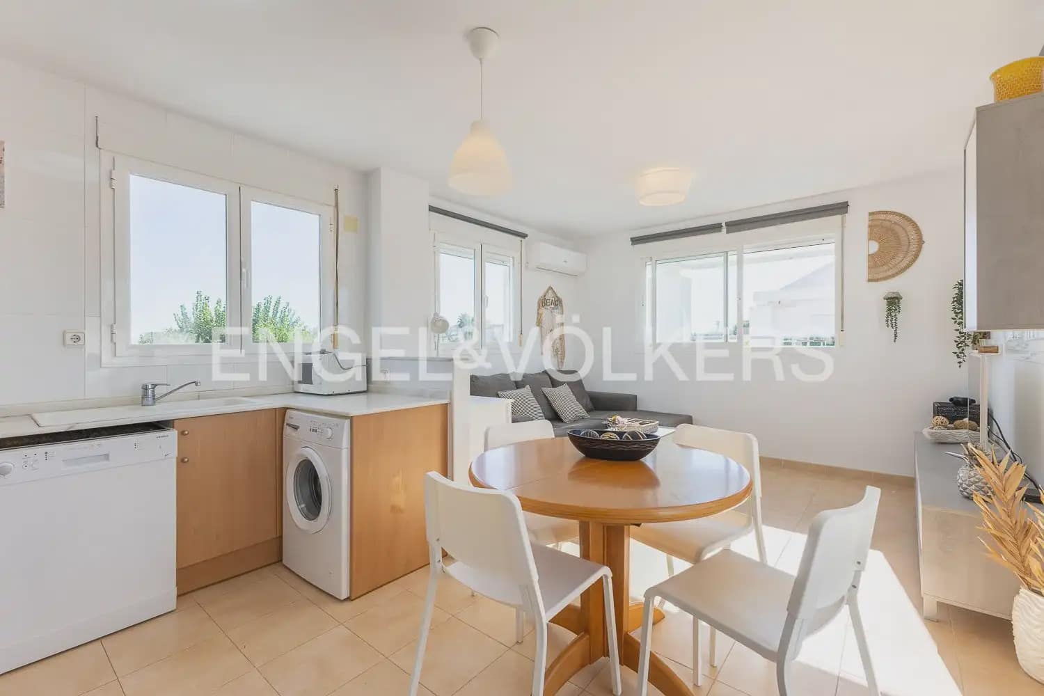 2 bedroom Penthouse for sale in Godelleta with pool garage - € 249,000 (Ref: 10130233)