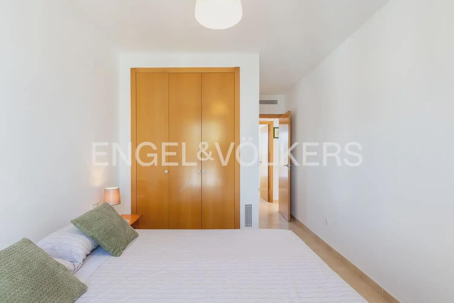 2 bedroom Penthouse for sale in Godelleta with pool garage - € 249,000 (Ref: 10130233)