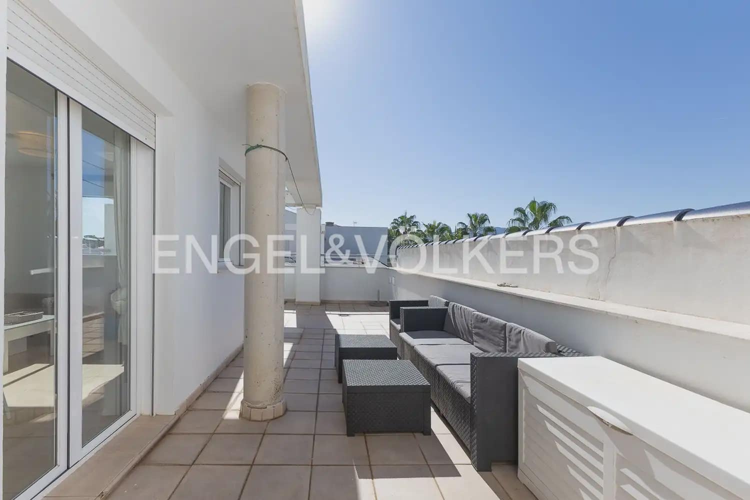 2 bedroom Penthouse for sale in Godelleta with pool garage - € 249,000 (Ref: 10130233)
