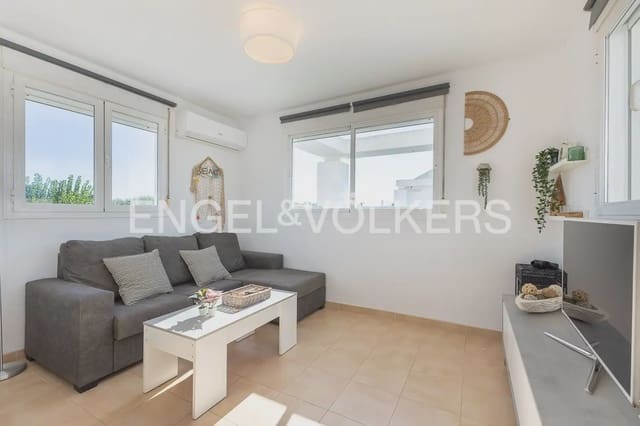 2 bedroom Penthouse for sale in Godelleta with pool garage - € 249,000 (Ref: 10130233)