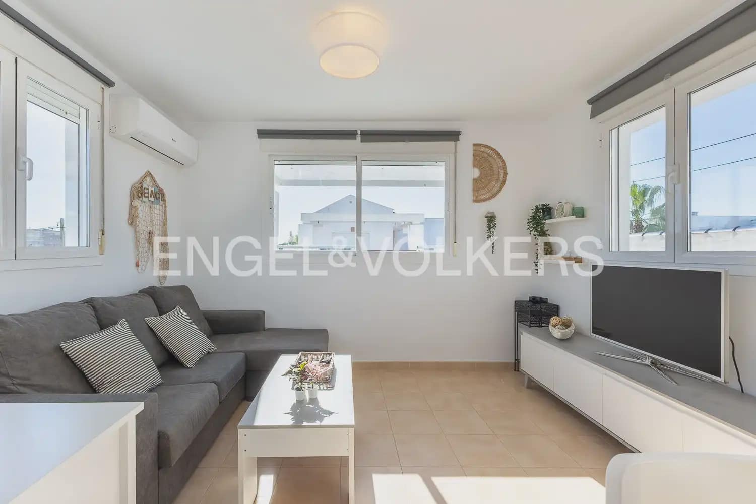 2 bedroom Penthouse for sale in Godelleta with pool garage - € 249,000 (Ref: 10130233)