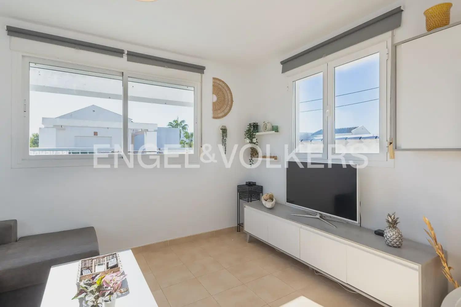 2 bedroom Penthouse for sale in Godelleta with pool garage - € 249,000 (Ref: 10130233)