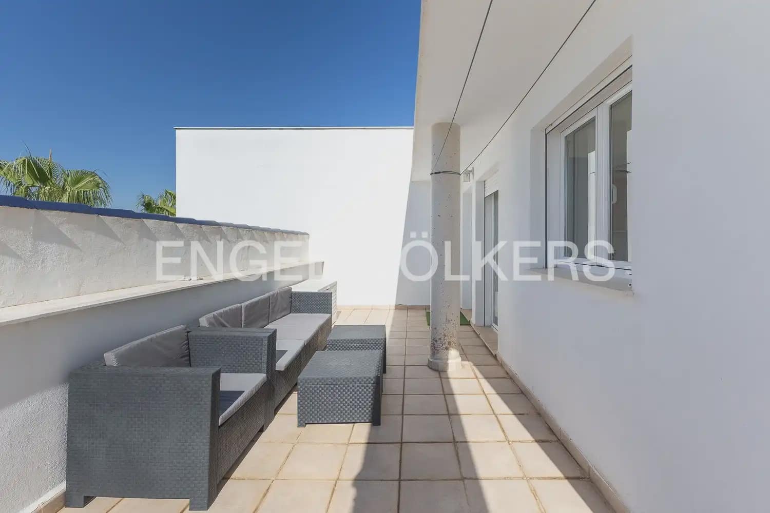 2 bedroom Penthouse for sale in Godelleta with pool garage - € 249,000 (Ref: 10130233)