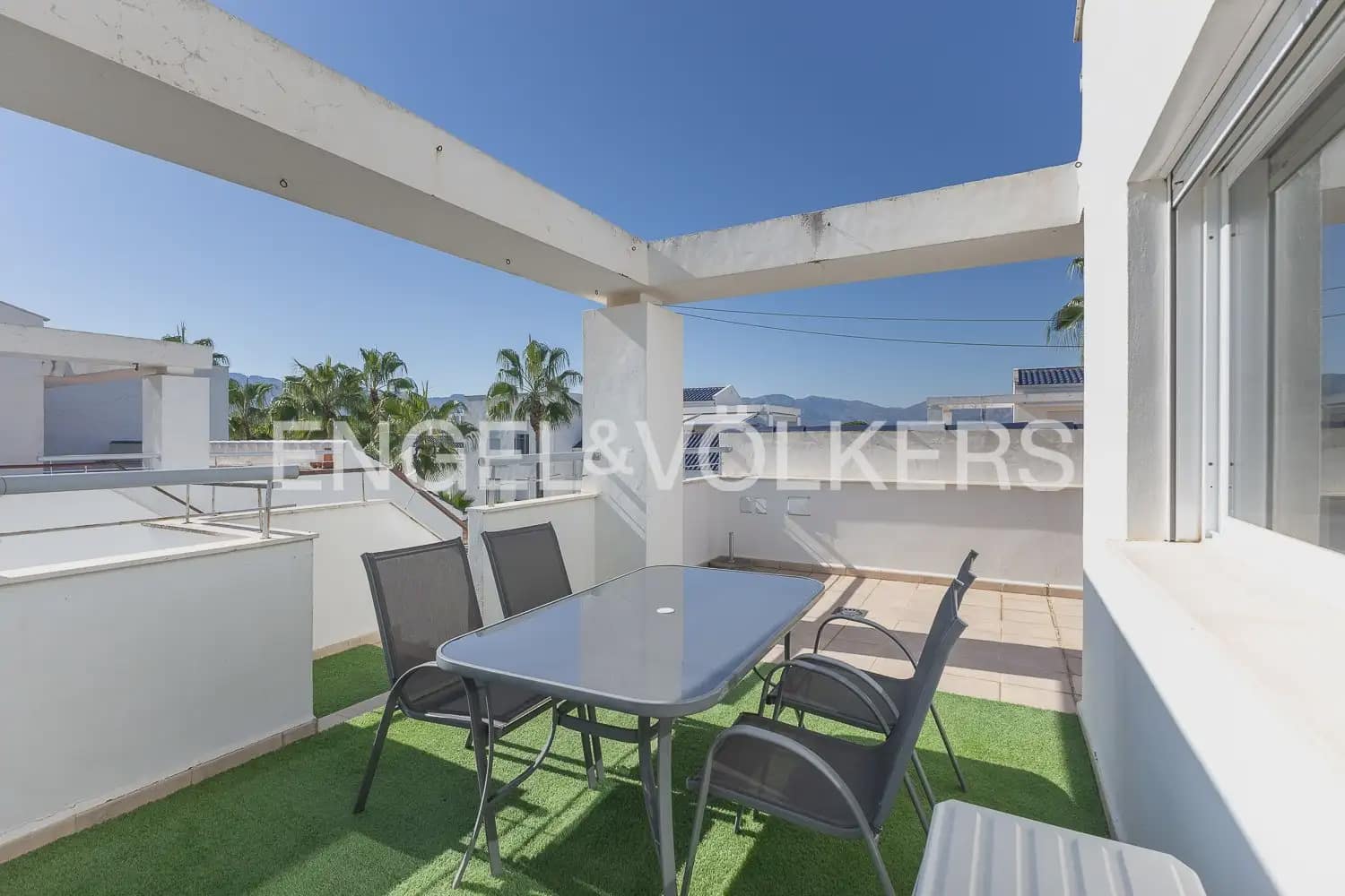 2 bedroom Penthouse for sale in Godelleta with pool garage - € 249,000 (Ref: 10130233)