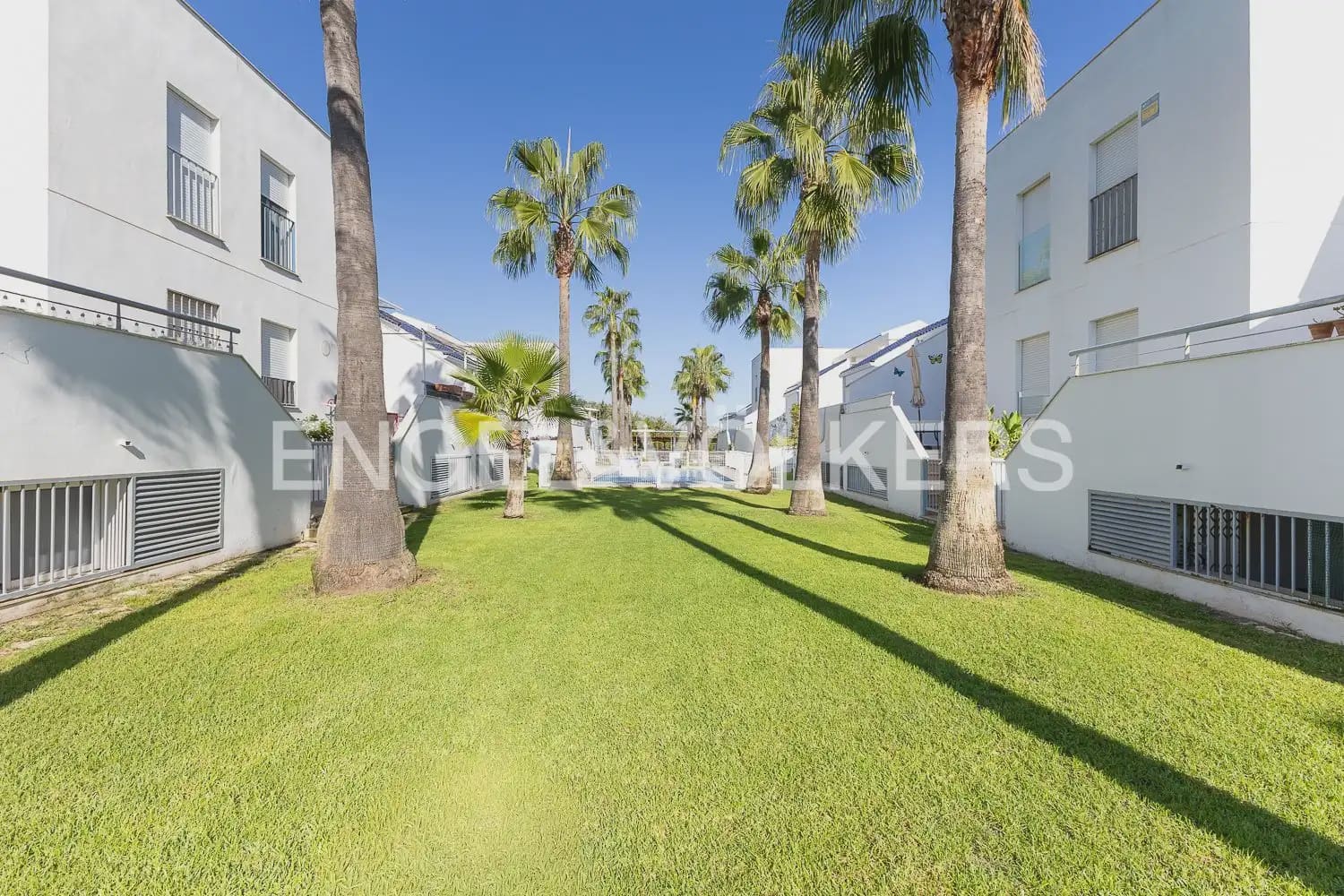 2 bedroom Penthouse for sale in Godelleta with pool garage - € 249,000 (Ref: 10130233)
