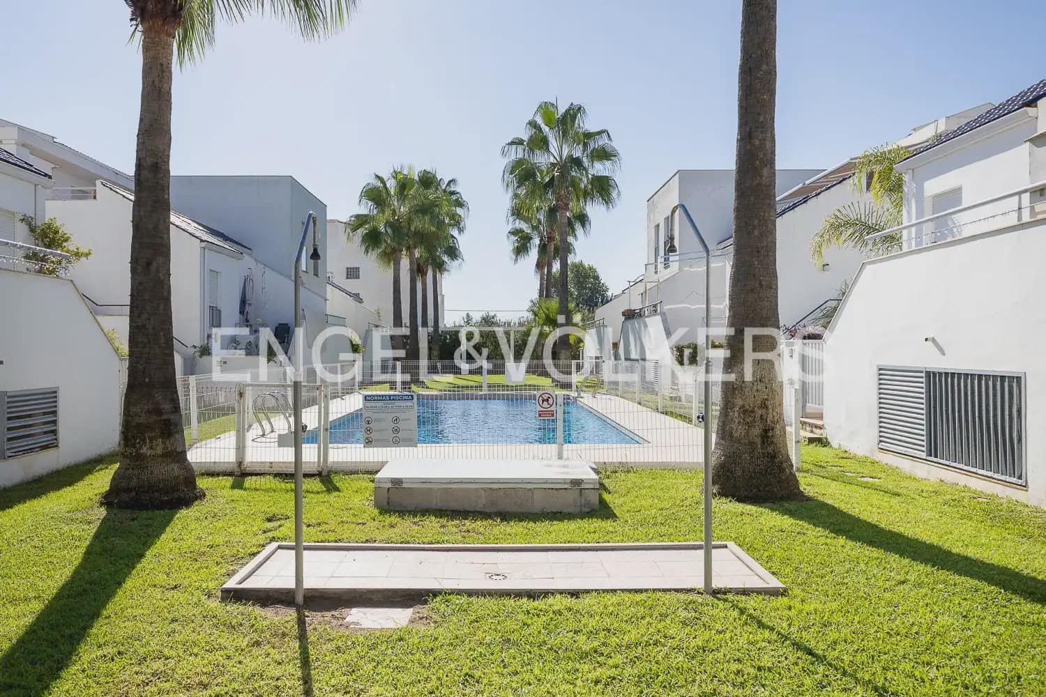 2 bedroom Penthouse for sale in Godelleta with pool garage - € 249,000 (Ref: 10130233)