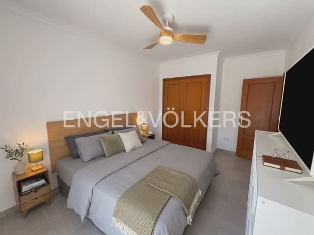 4 bedroom Semi-detached Villa for rent in Mareny Blau, Sueca with garage - € 2,200 (Ref: 10130234)