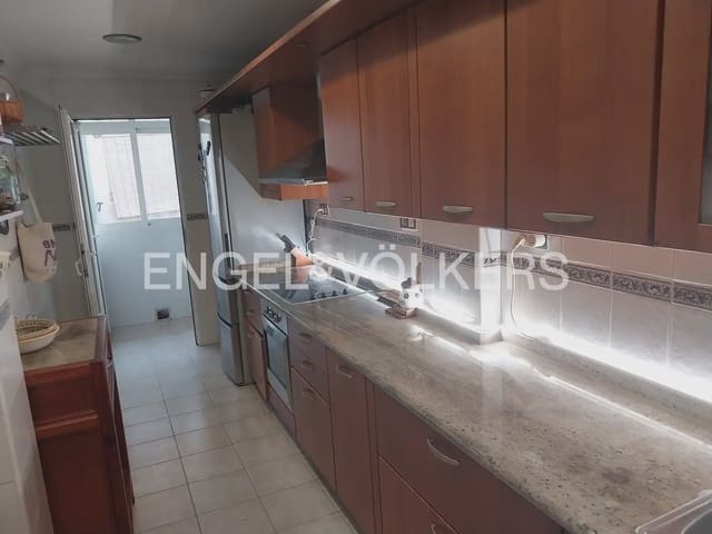 3 bedroom Flat for rent in Xàtiva - € 1,000 (Ref: 10130551)