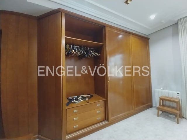3 bedroom Flat for rent in Xàtiva - € 1,000 (Ref: 10130551)