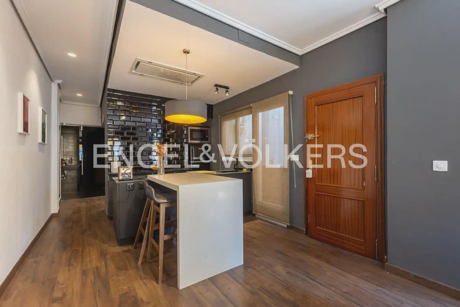 1 bedroom Flat for rent in Valencia city - € 1,300 (Ref: 10130552)