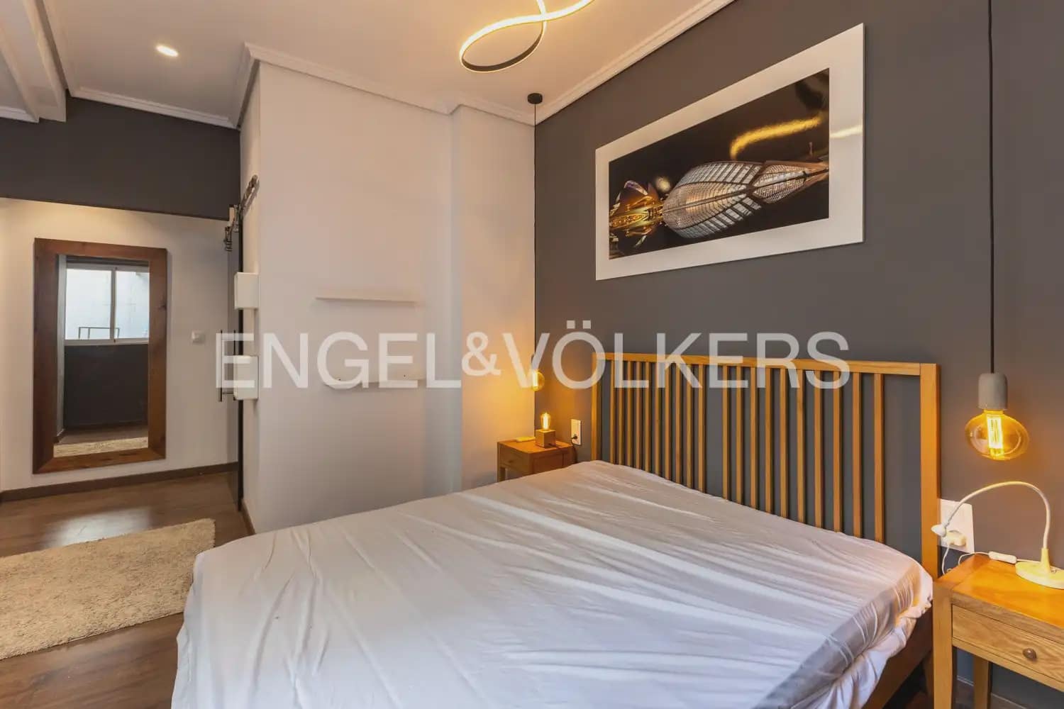 1 bedroom Flat for rent in Valencia city - € 1,300 (Ref: 10130552)