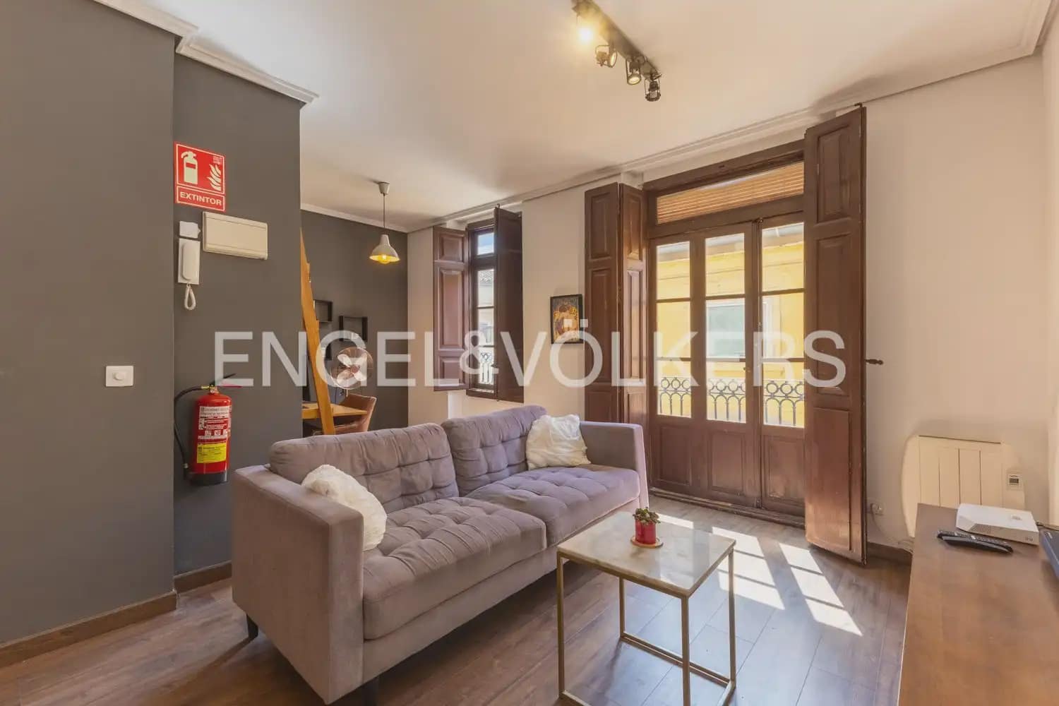 1 bedroom Flat for rent in Valencia city - € 1,300 (Ref: 10130552)