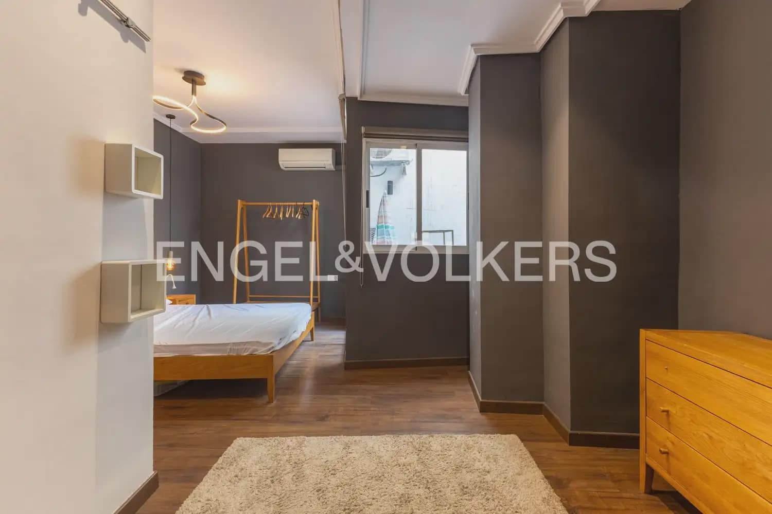 1 bedroom Flat for rent in Valencia city - € 1,300 (Ref: 10130552)