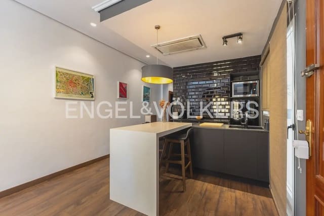 1 bedroom Flat for rent in El Mercat, Valencia city - € 1,300 (Ref: 10130552)