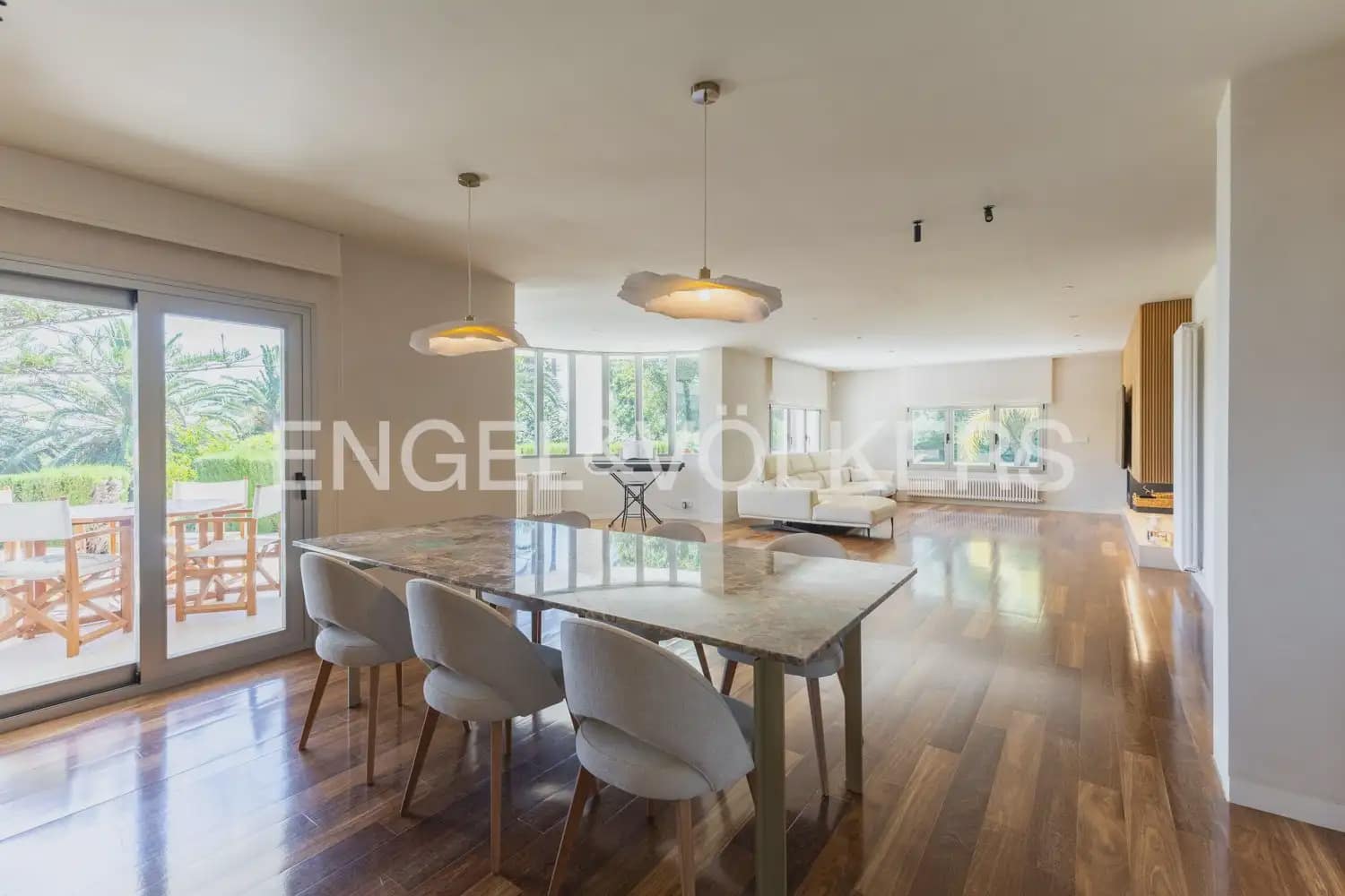 6 bedroom Villa for sale in Pucol with pool garage - € 1,990,000 (Ref: 10130554)