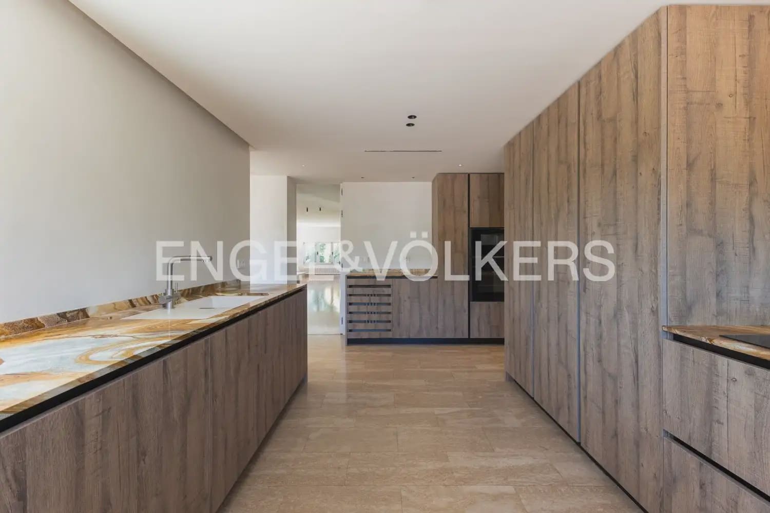 6 bedroom Villa for sale in Pucol with pool garage - € 1,990,000 (Ref: 10130554)