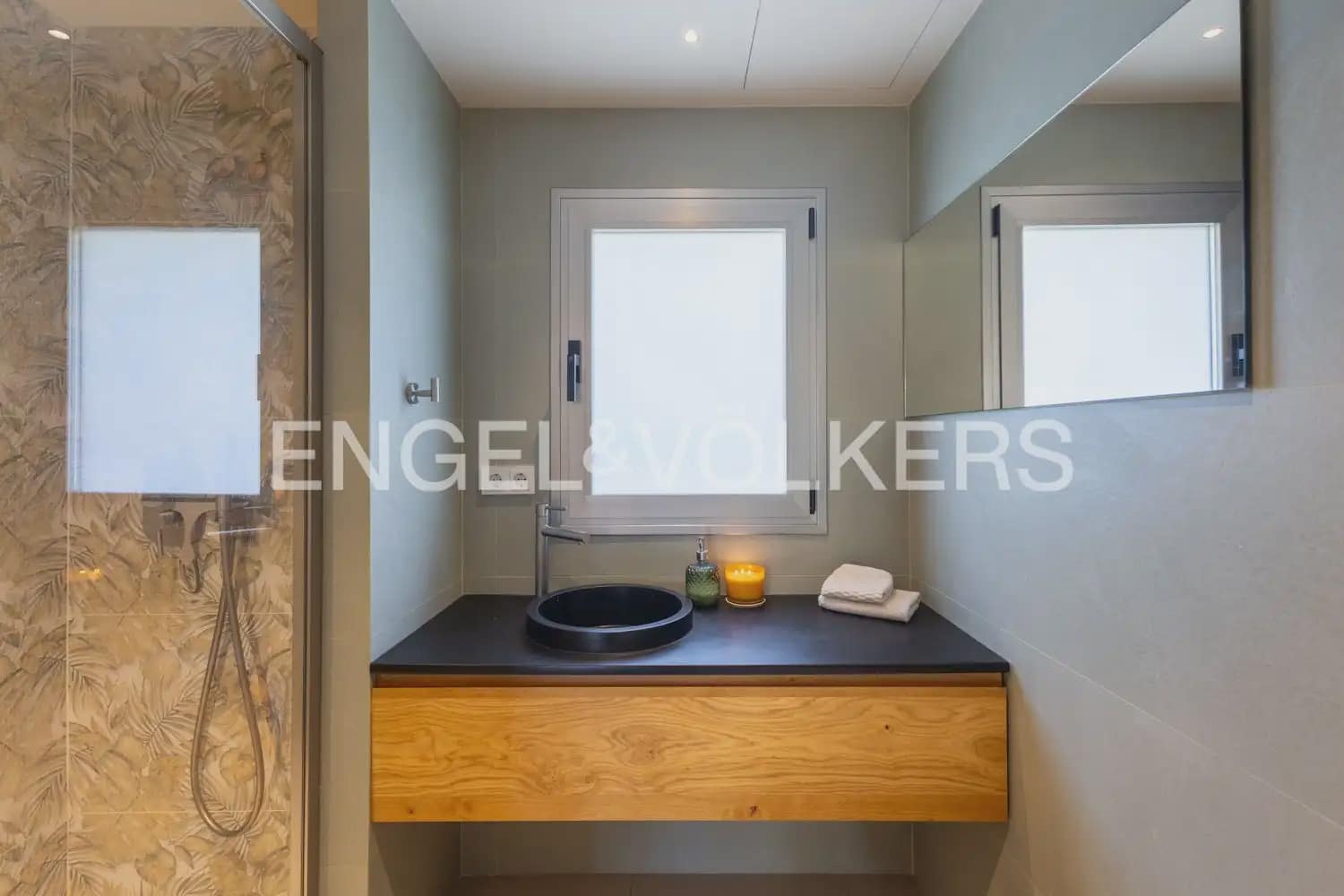 6 bedroom Villa for sale in Pucol with pool garage - € 1,990,000 (Ref: 10130554)