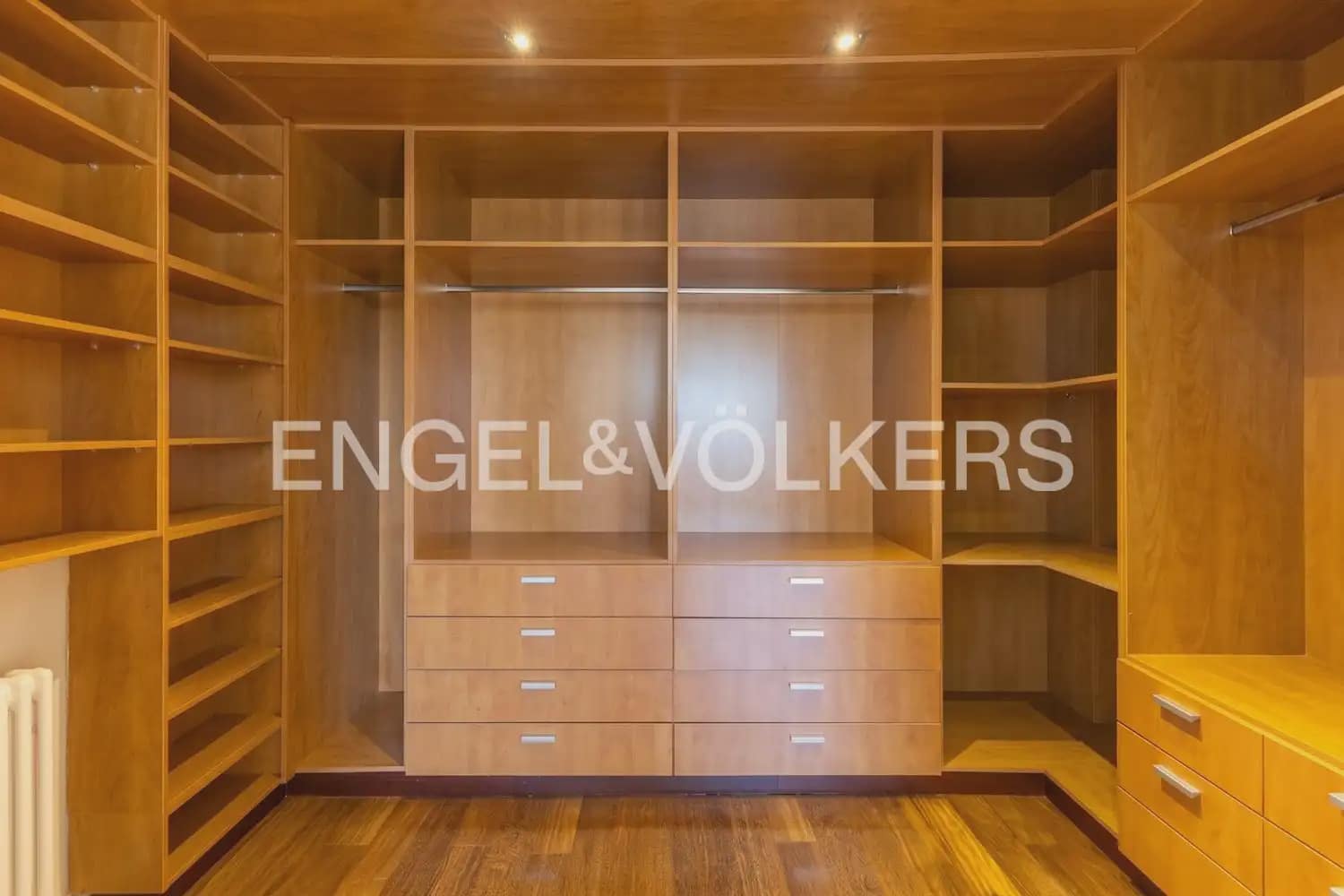 6 bedroom Villa for sale in Pucol with pool garage - € 1,990,000 (Ref: 10130554)