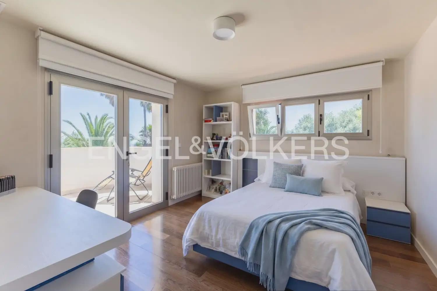 6 bedroom Villa for sale in Pucol with pool garage - € 1,990,000 (Ref: 10130554)